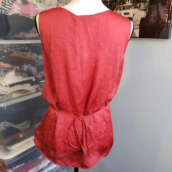 *NEW*Theory shirred tank light cranberry 1… - Picture 6 of 12